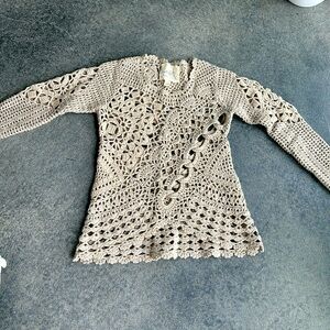 Crochet 80% wool 20% nylon sweater